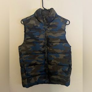 Gap kids, XL regular, Cammo, navy blue, forest green and black.